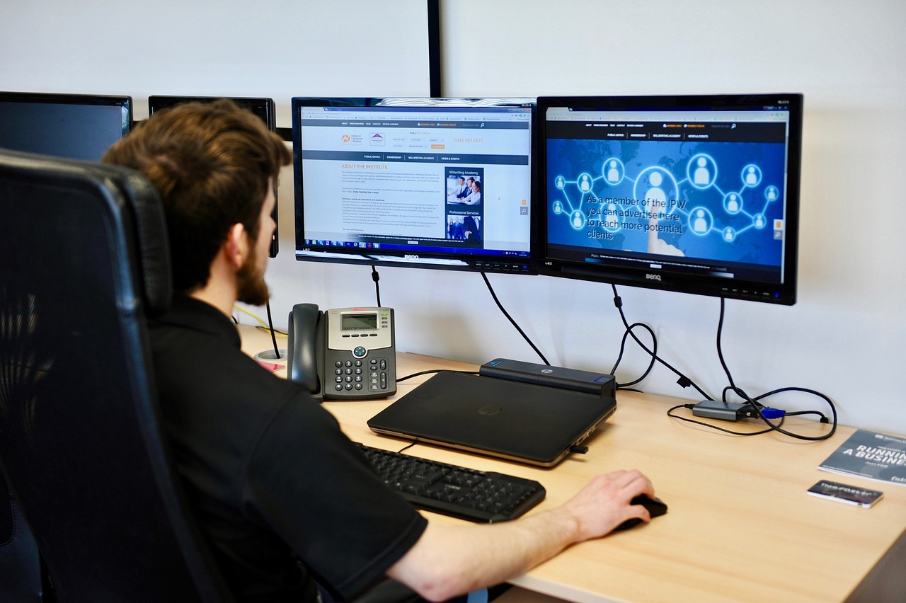 The Future of Web Hosting: Trends to Watch in 2024